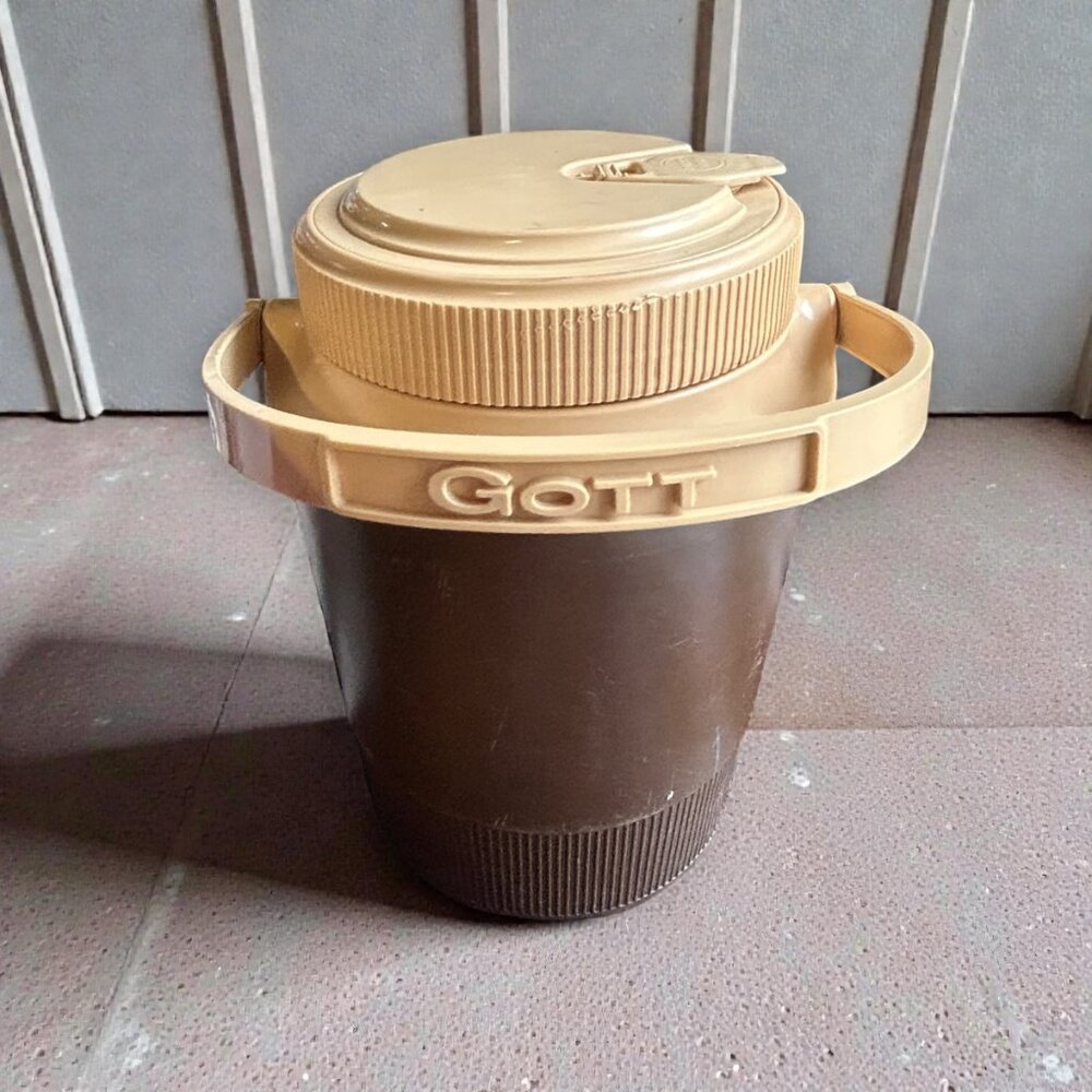 Vtg GOTT Thermos with Handle Brown 1/2 Gallon USA